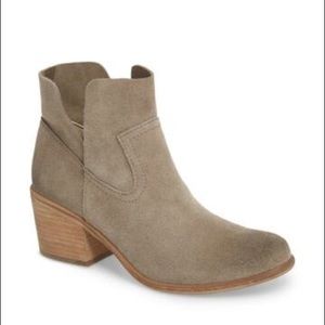 BP Grey Suede Bootie Sz 7